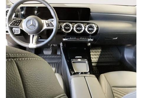 Mercedes-Benz A-Klasse #9