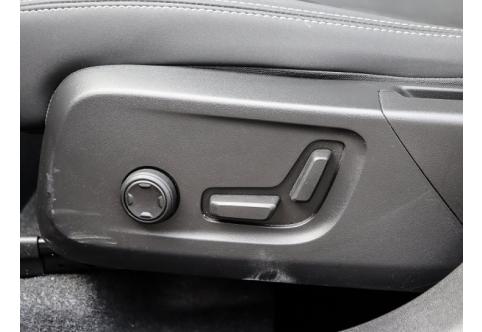 Volvo XC40 #13