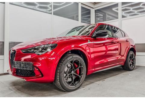 Alfa Romeo Stelvio #4