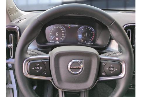 Volvo XC40 #11