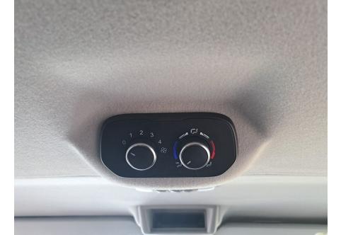 Ford Tourneo Custom #21