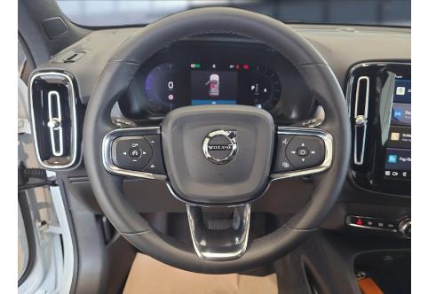 Volvo XC40 #9