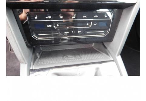VW Passat #9