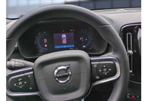 Volvo XC40 #10