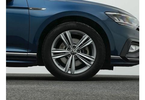 VW Passat #24