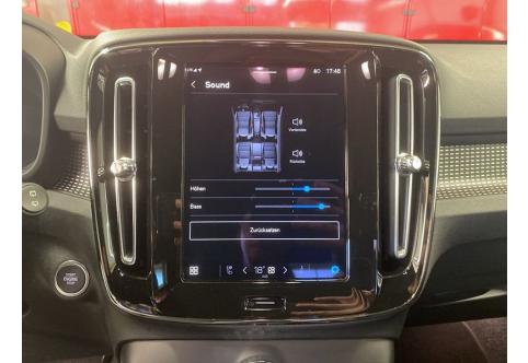 Volvo XC40 #12