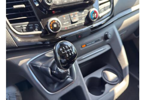 Ford Tourneo Custom #24