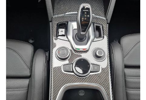 Alfa Romeo Stelvio #16