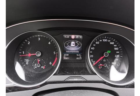 VW Passat #10