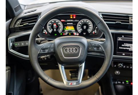 Audi Q3 #7