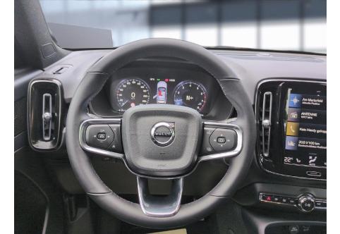 Volvo XC40 #10
