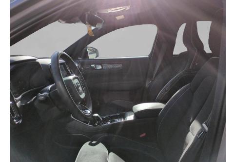 Volvo XC40 #8