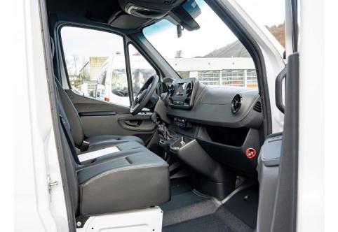 Mercedes-Benz Sprinter #2