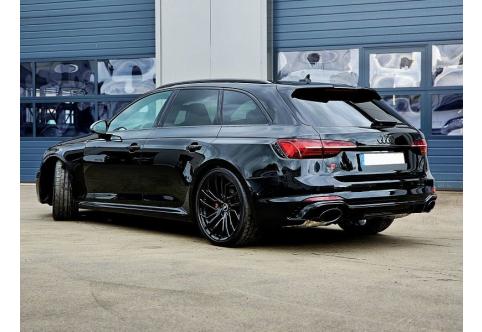 Audi RS4 #1