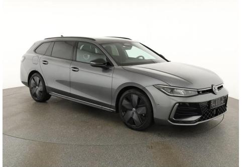VW Passat Variant #1