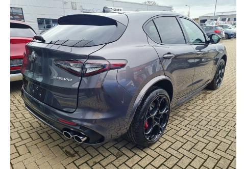 Alfa Romeo Stelvio #2