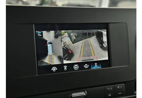 Mercedes-Benz Sprinter #9