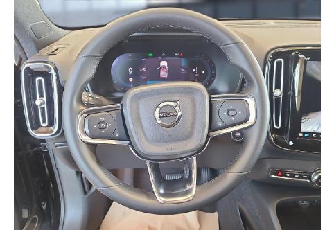 Volvo XC40 #9