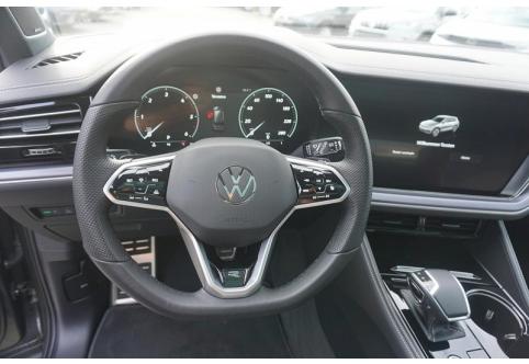 VW Touareg #12