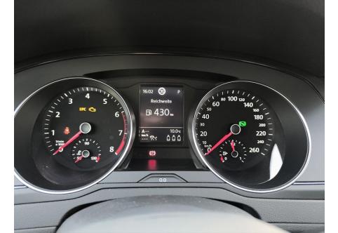 VW Passat #10