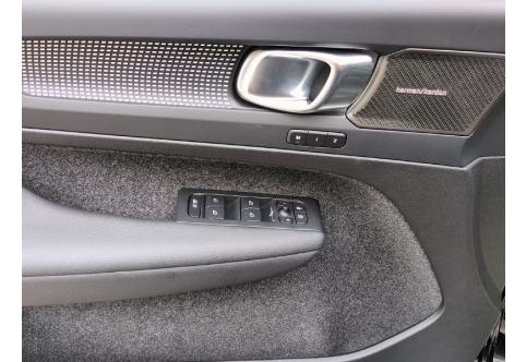 Volvo XC40 #8