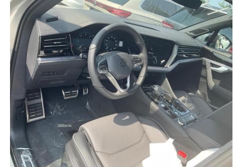 VW Touareg #2