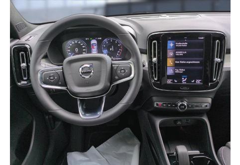 Volvo XC40 #8