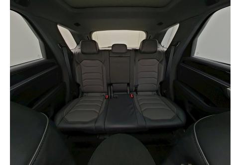 VW Touareg #13