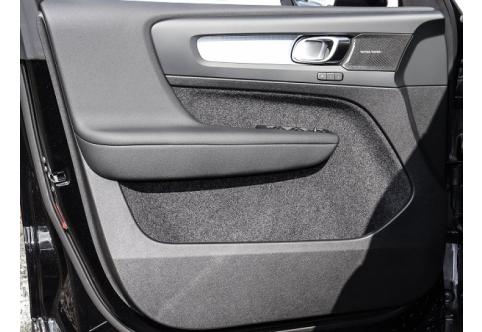 Volvo XC40 #10