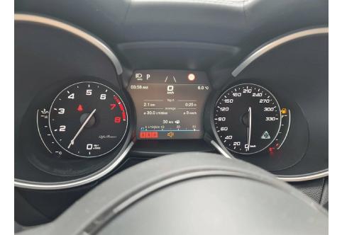 Alfa Romeo Stelvio #24