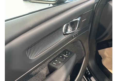 Volvo XC40 #8