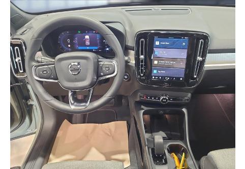 Volvo XC40 #10