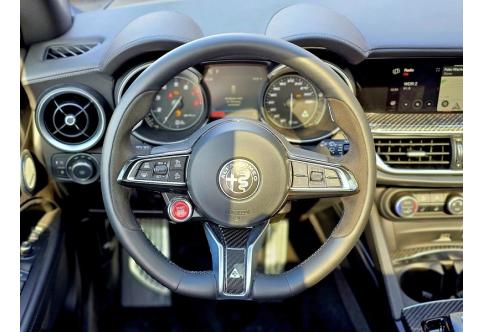 Alfa Romeo Stelvio #14