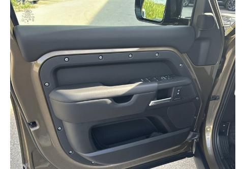Land Rover Defender #8
