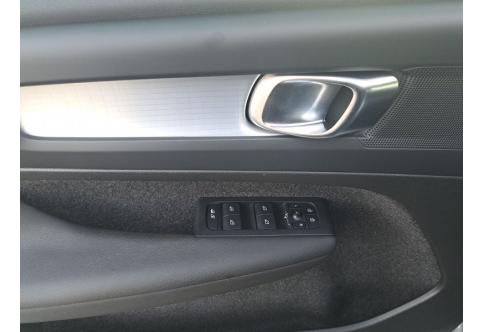 Volvo XC40 #10