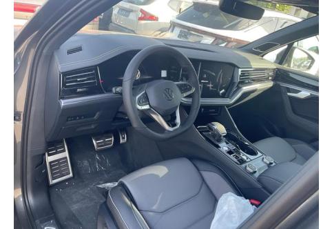 VW Touareg #2
