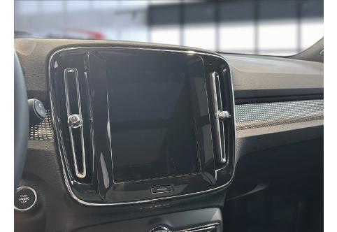 Volvo XC40 #13