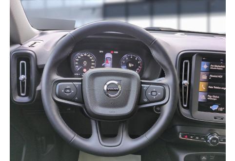 Volvo XC40 #10