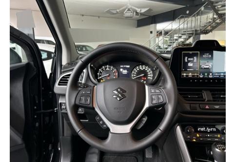 Suzuki S-Cross #12