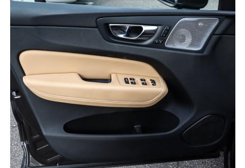 Volvo XC60 #10