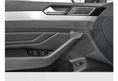 VW Passat #14