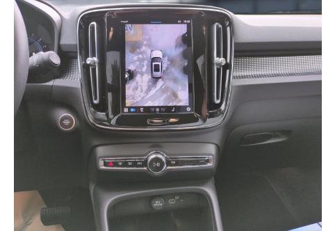 Volvo XC40 #13