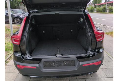 Volvo XC40 #16