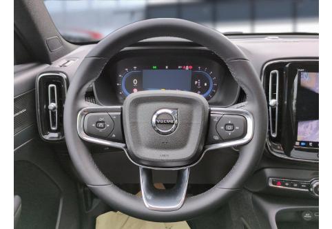 Volvo XC40 #11