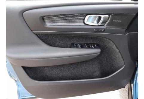 Volvo XC40 #10