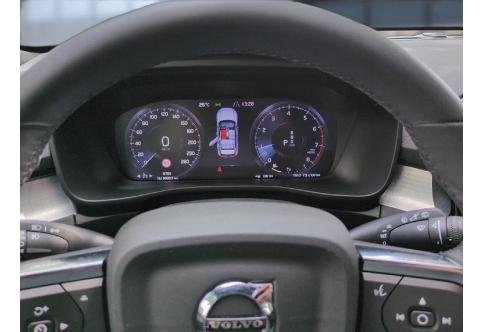 Volvo XC40 #10