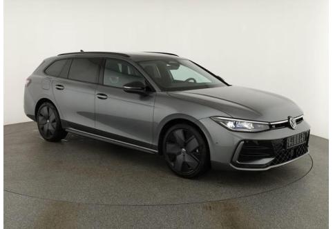 VW Passat Variant #1