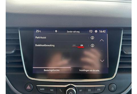 Opel Crossland X #18