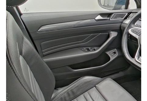 VW Passat #11